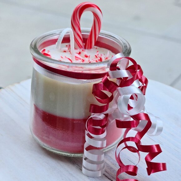 Handmade Candle ✦ Candy Cane & Christmas Tree ✦ Soy Wax in Recycled Yogurt Jar - Picture 5 of 7